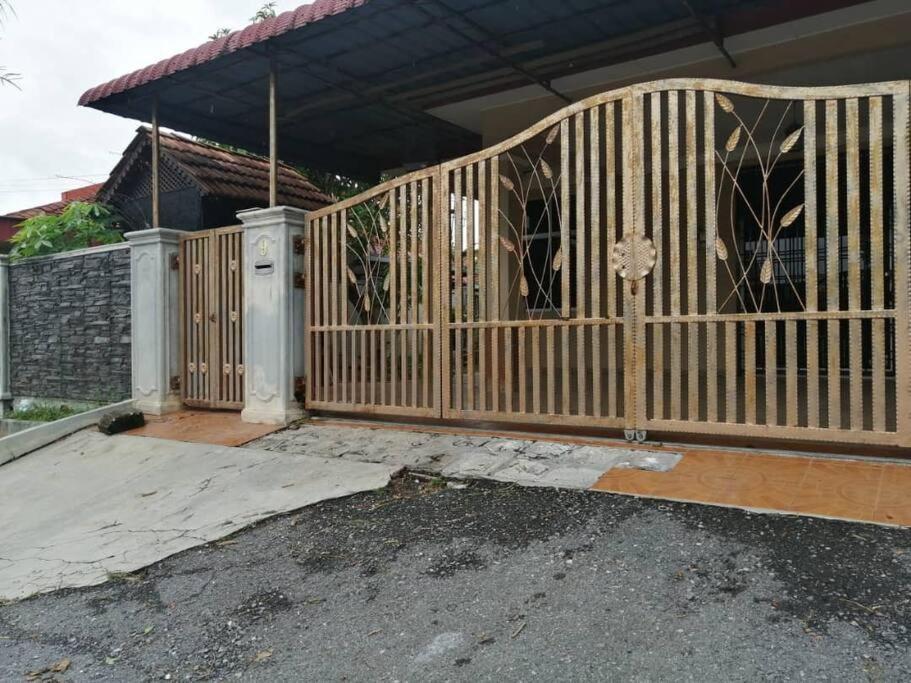 Sri Wang Homestay @ Arau Buitenkant foto